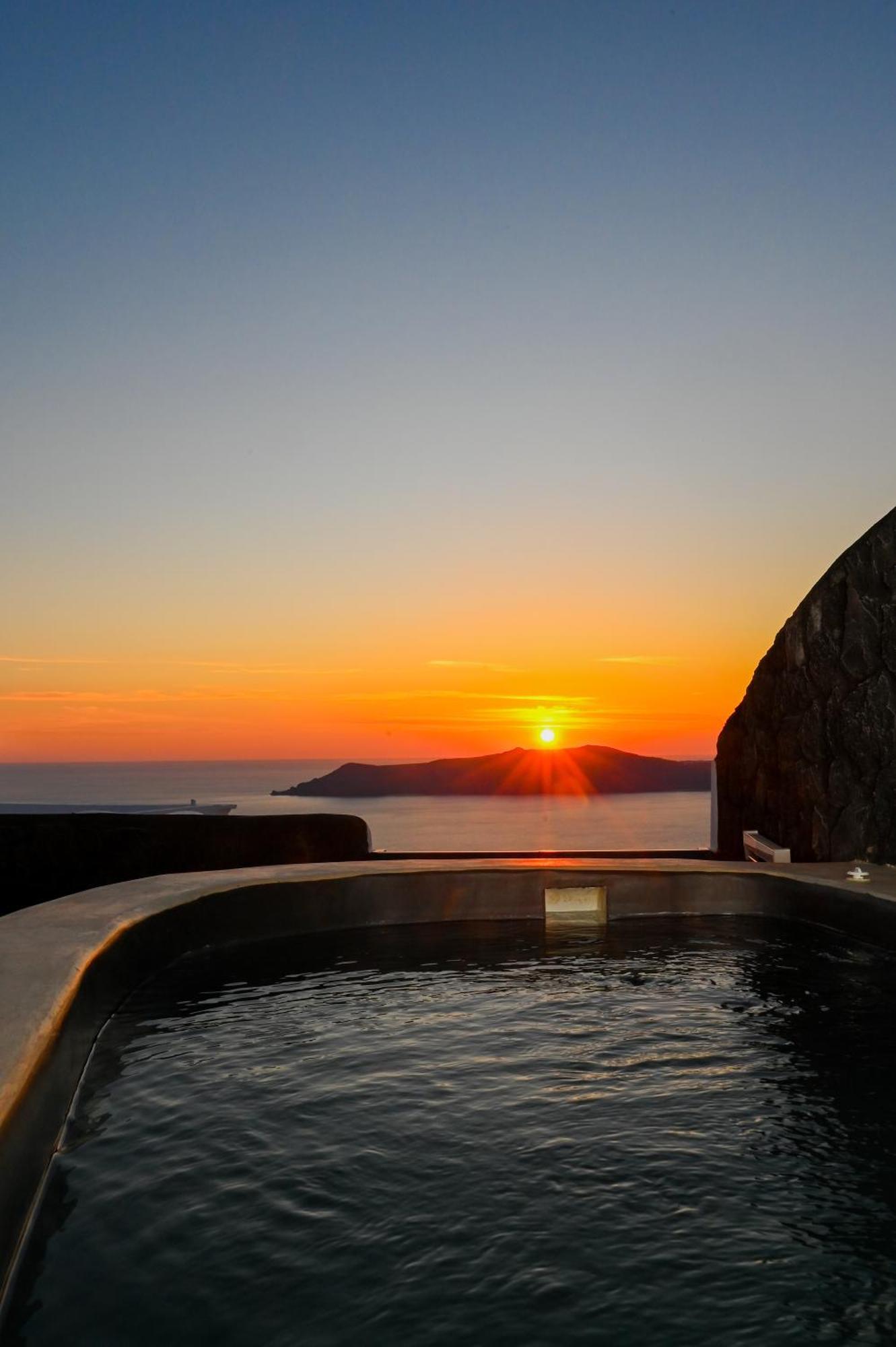 Three Bells Suites Firostefani Luaran gambar